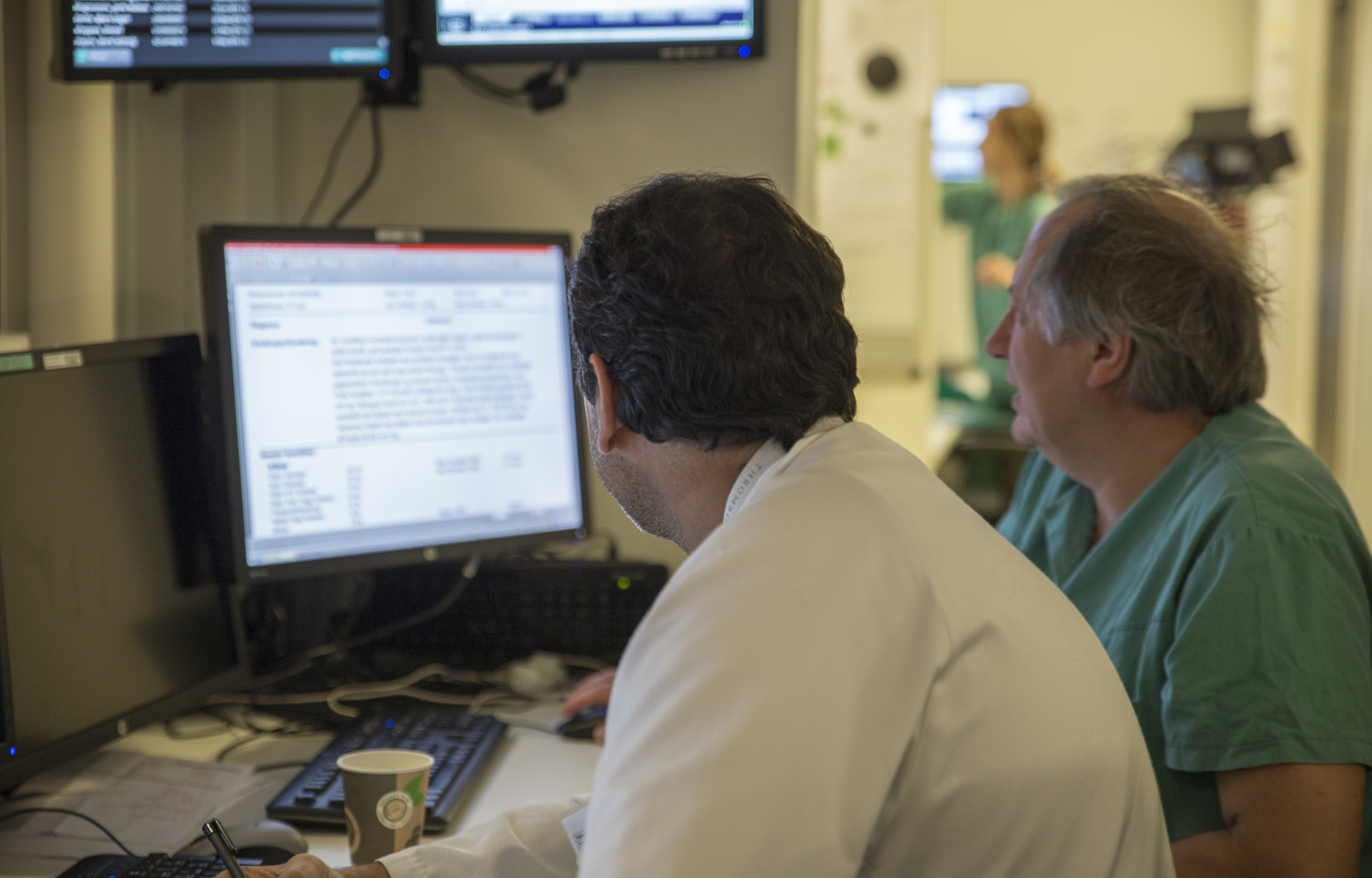 Illustrasjon-eldre lege-Ahus