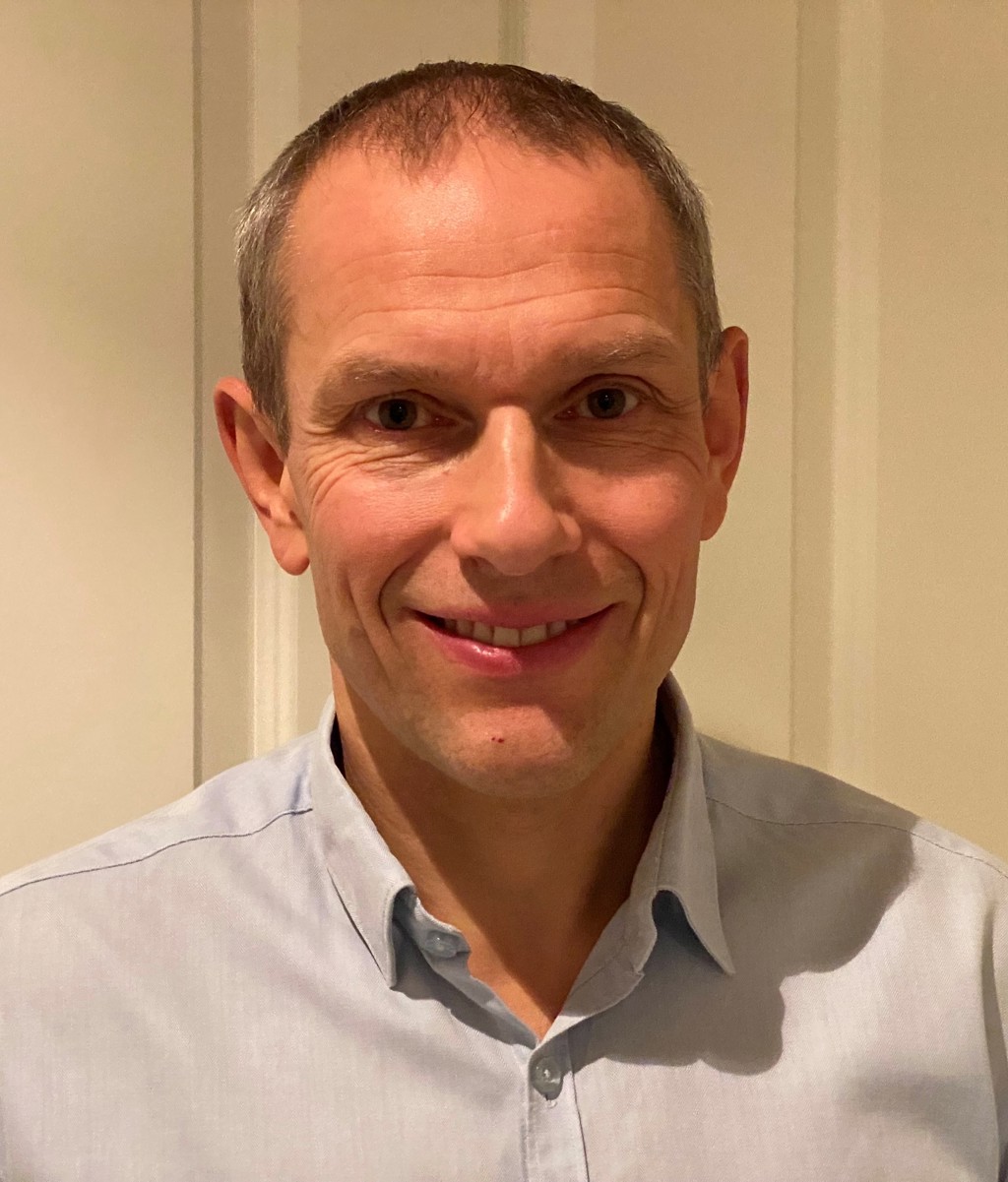 Mann i skjorte portrett. Thomas Mildestvet. Foto Privat.