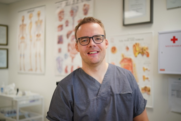 Mannlig lege på legekontor