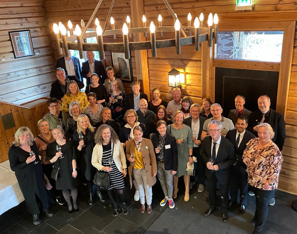 40 glade kursdeltakere poserer på Soria Moria Hotell. Foto: Inger Marie Daffinrud