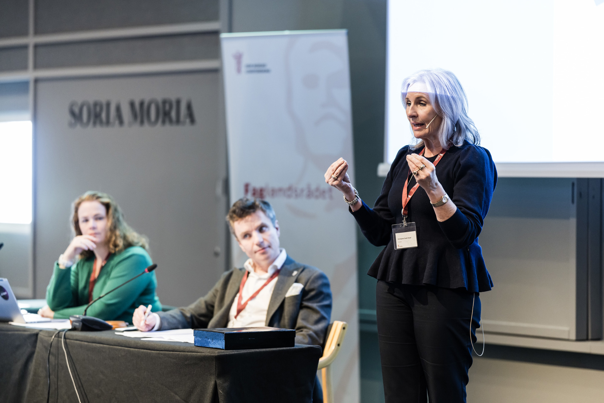 Holdt innlegg om spesialistutdanningen. Kristijane Cook Hvaal leder av regionalt utdanningssenter i Helse Sør-Øst. Foto: Thomas B. Eckhoff