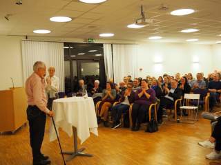 Ingvard Wilhelmsen fenger publikum