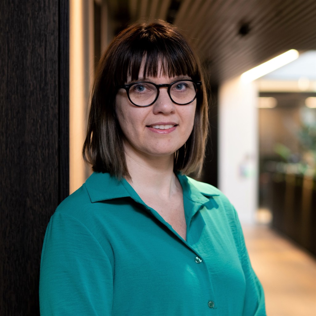 – Vi synes det er interessant at fastlegene la stor vekt på kontinuitet – på relasjonen de hadde til pasienten og hvor lenge de hadde hatt pasienten på listen sin, sier forsker og fastlege Siri Dalsmo Berge. Foto: Vidar Sandnes