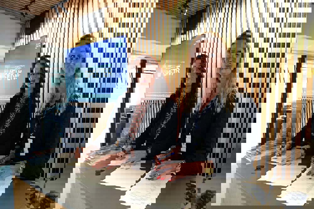 Bilde av Hanne Indregard Lind, leder av Akademikerne helse og dame fra Spekter. 