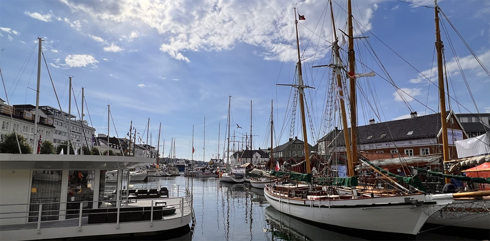 Bilde av brygga i Arendal. Foto: Cecilie Gundersen.