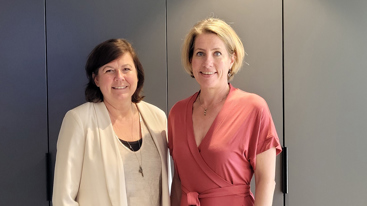 Hanne Gillebo-Blom representerer Akademikerne helse og Rikke Ringsrød fra Spekter. Foto: Akademikerne