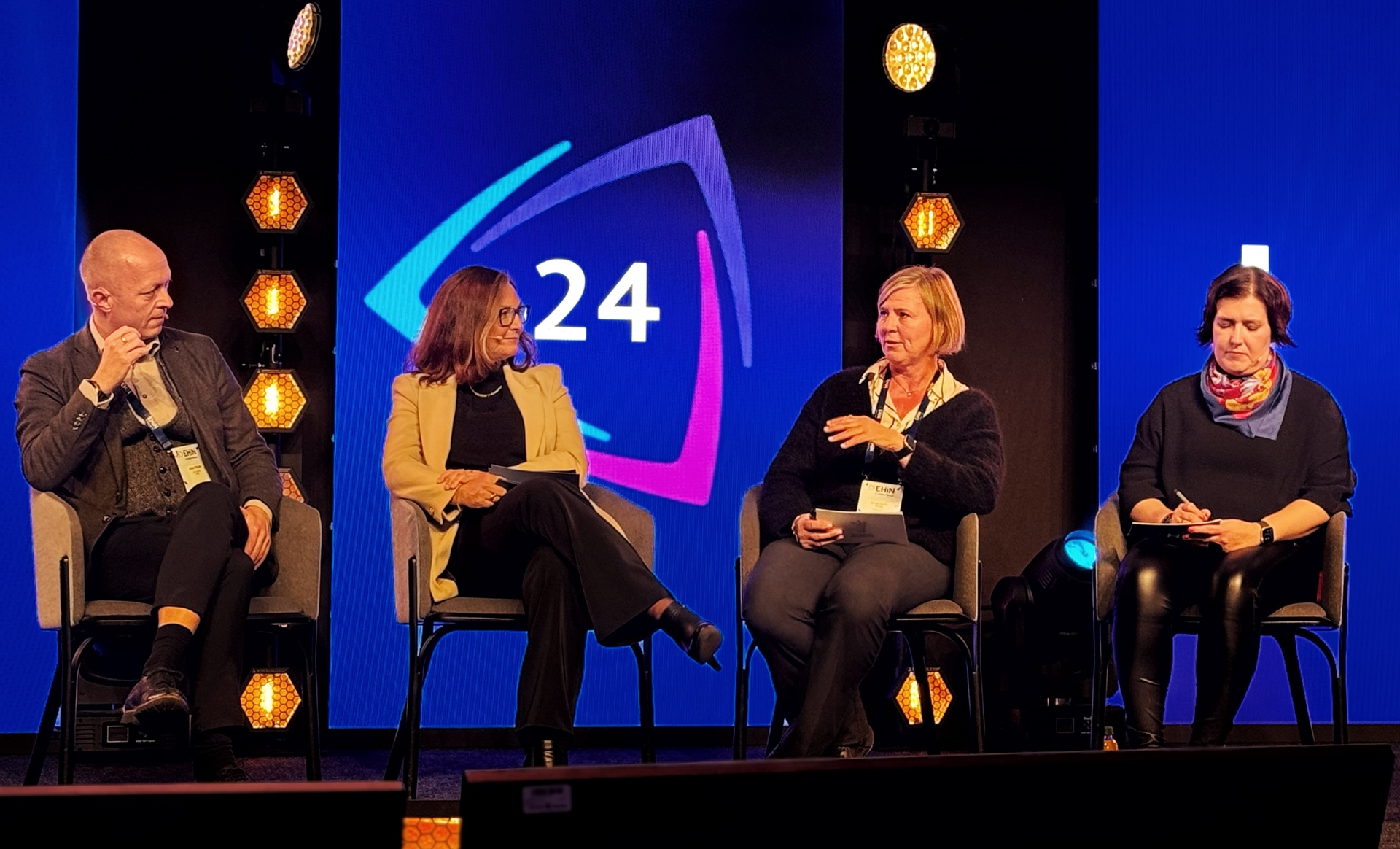 bilde av panelsamtale på ehin2024