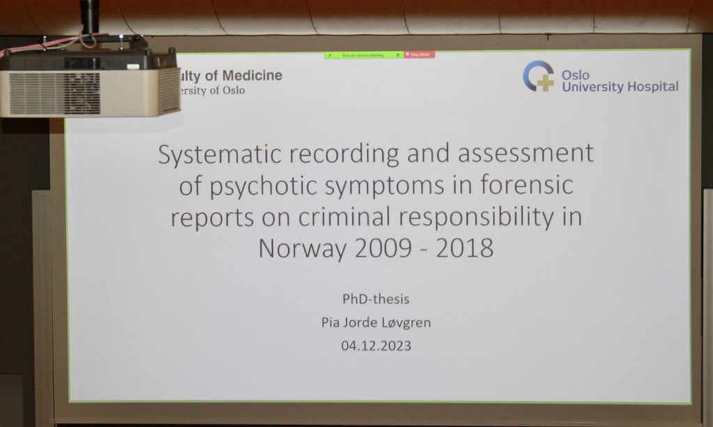 Store auditorium presentasjon.