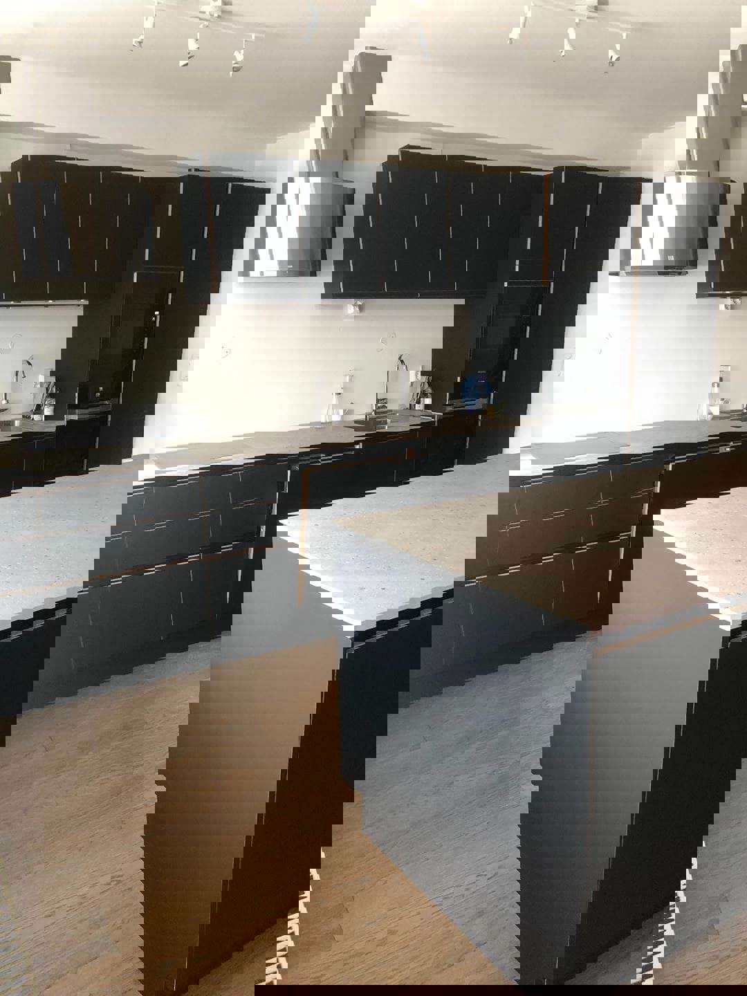 Bilde av kjøkkenet i Overlegeforeningens leilighet.