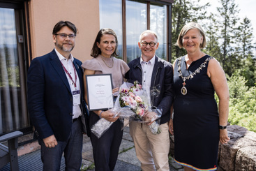 Bilde av prisvinnerne, president og visepresident