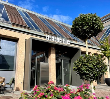 Legenes hus inngangsparti. Foto: Legeforeningen