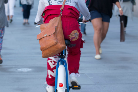 En russ på sykkel - Illustrasjonsfoto: Colourbox.com