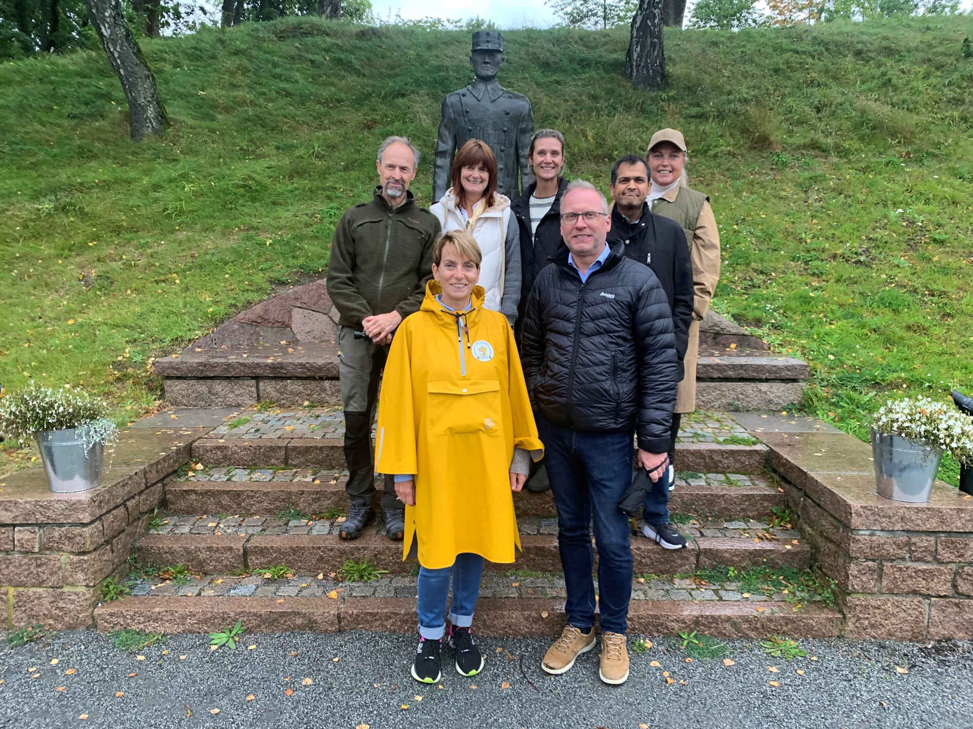 Styret i Norsk arbeidsmedisinsk forening. Foran: Laila M. Torp, leder, og Jarand Hindenes, nestleder. Bak: Styremedlemmene Gunnar Skipenes, Kjersti O. Sæther, Martine Pedersen, Yogindra Samant, Anne Kristine Jordal.  Foto: Anne Kristine Jordal 